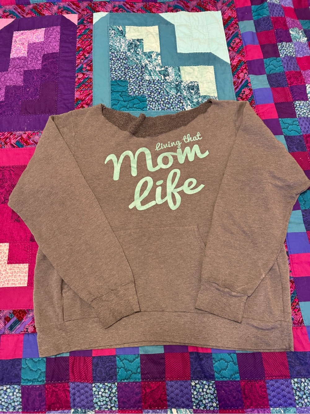 Cut Off Living That Mom Life hoodie